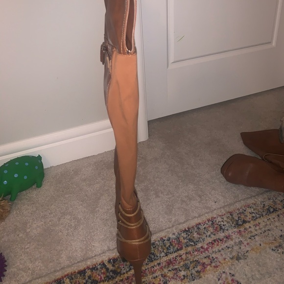 Thigh high leather boots - Picture 4 of 5